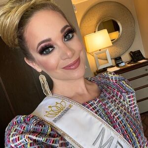 Queen of sparkles sz XS dress